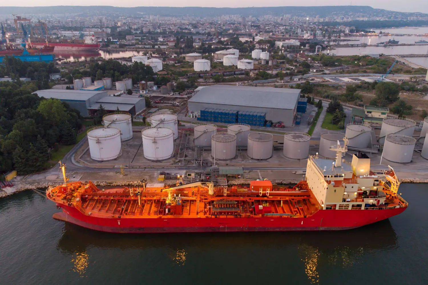 Energy shipping and port logistics
